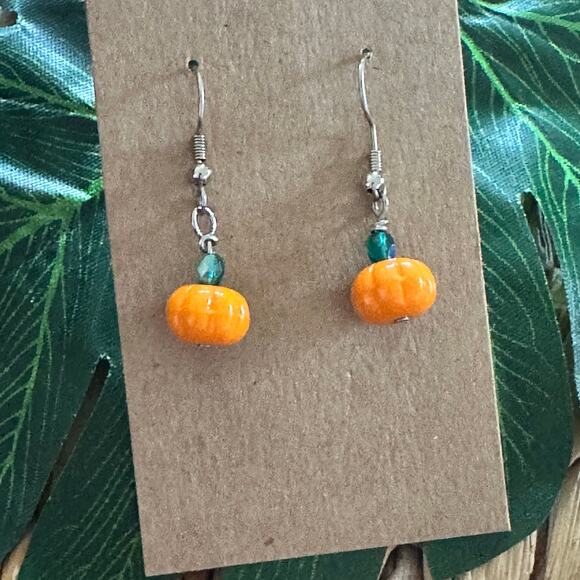 BOGO FREE PUMKIN EARRINGS - Picture 1 of 4